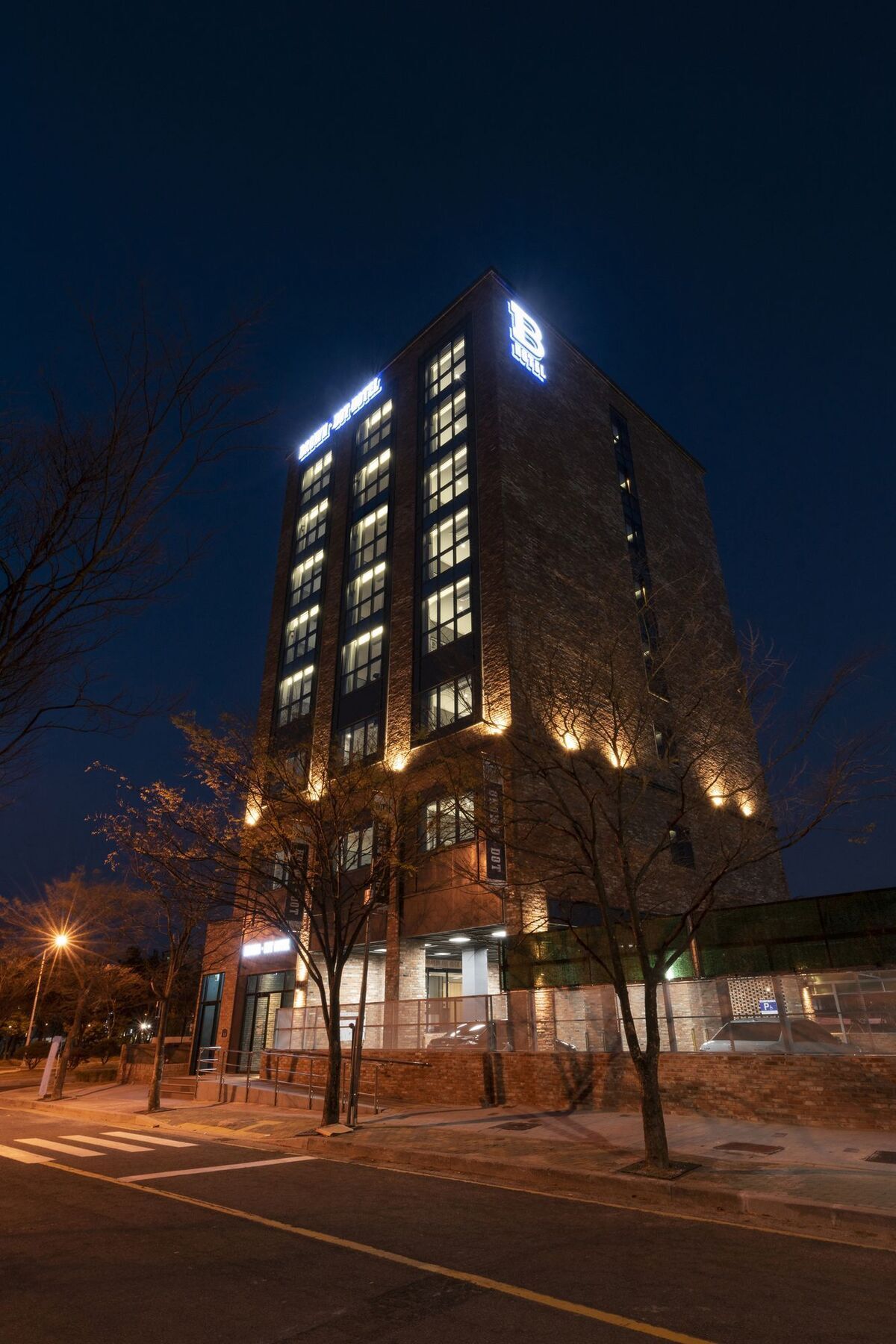 Brown-Dot Hotel Shinho Busan Esterno foto
