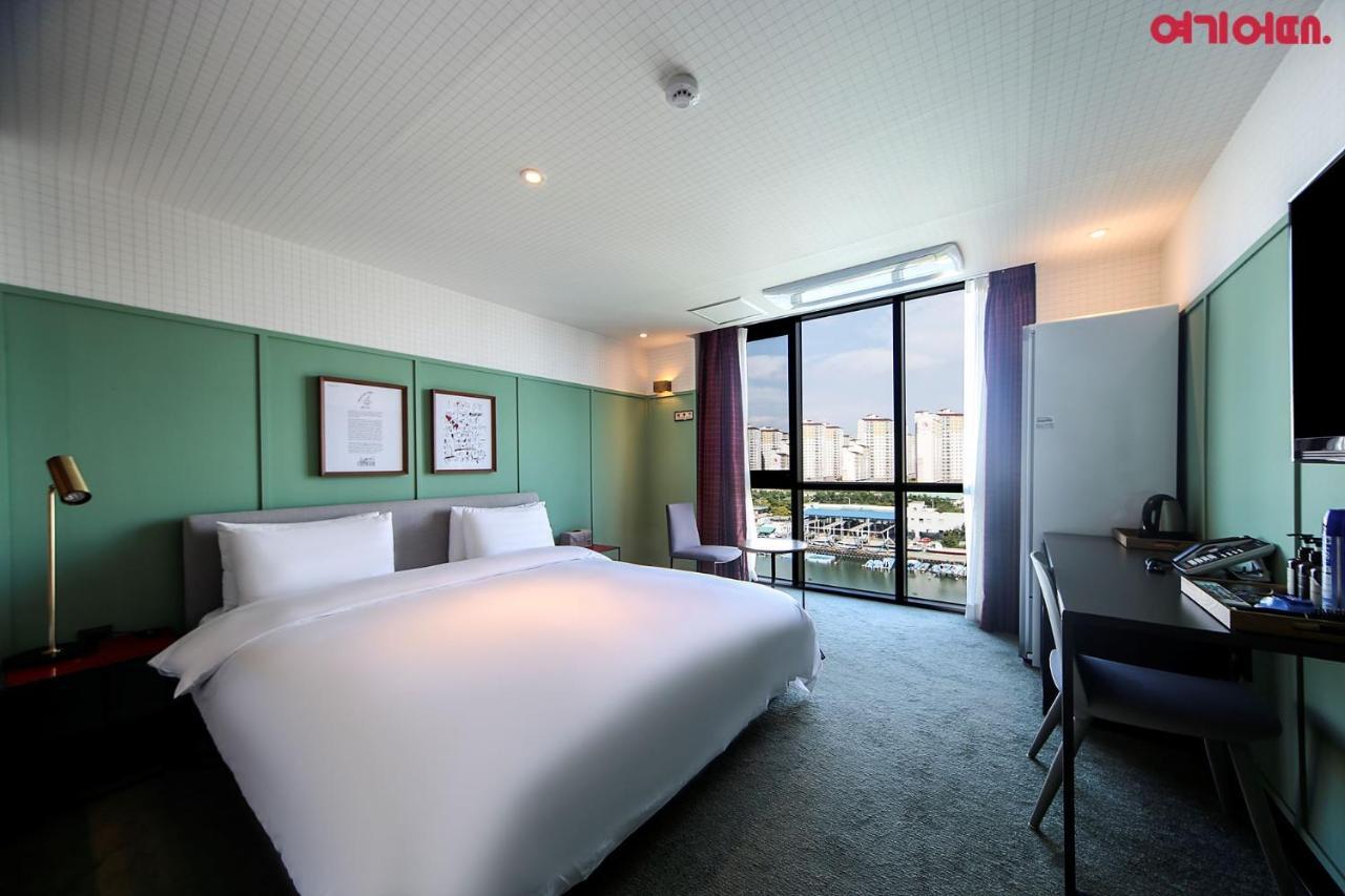 Brown-Dot Hotel Shinho Busan Esterno foto